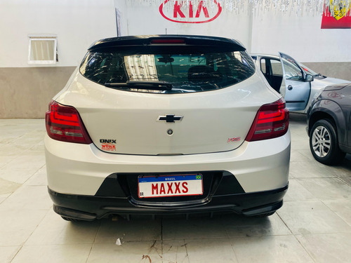 Chevrolet Onix 1.4 Lt 5p