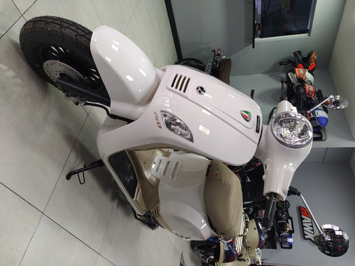 Imagen 17 de 25 de Scooter Vintage Exclusive 150 No Vespa Tienda Zanella Z Sur