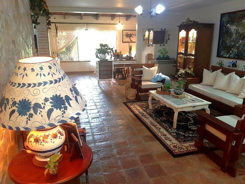 Imagen 6 de 20 de Casa Quinta En Venta. Lechería.