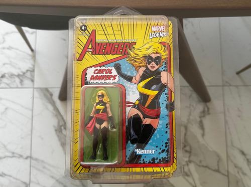 Marvel Carol Danvers Serie Retro 3.75 Incluye Case (Usado)