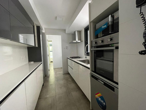 Imagen 10 de 30 de Departamento - Puerto Buceo- 3 Dorm Y Servicio Completo- 3 Gges Con Renta
