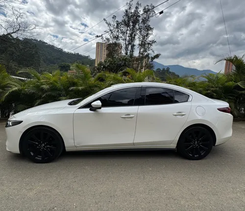 Mazda 3 Grand touring 2.5