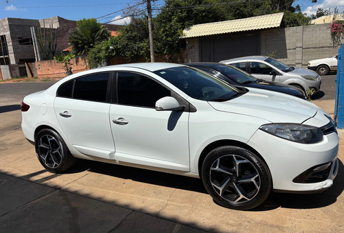 Renault Fluence 2.0 Dynamique Plus X-tronic Hi-flex 4p