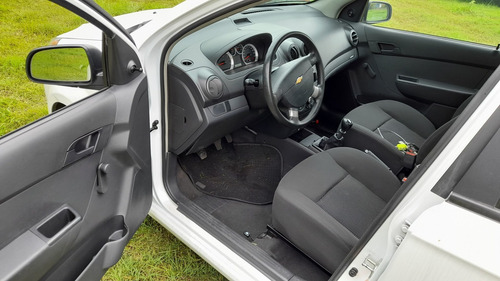 Imagen 9 de 15 de Chevrolet Aveo 2018 1.6 Ls At