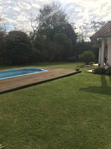 Imagen 15 de 30 de Casa Quinta Ranelagh Con Pileta Y Gran Parque