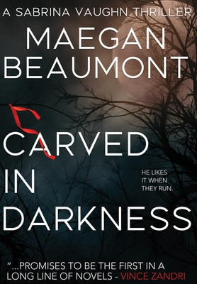 Libro Carved In Darkness - Beaumont, Maegan