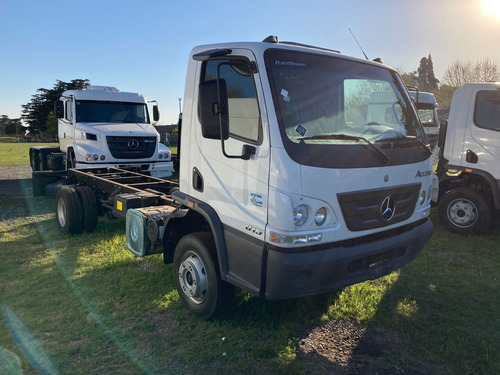 Imagen 10 de 15 de Mercedes-benz Accelo 815 Caja Automica