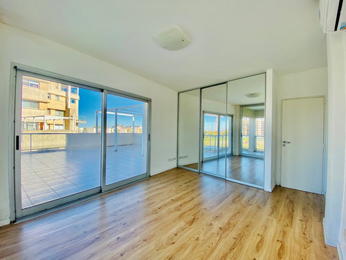 Imagen 12 de 30 de Increible Departamento De 3 Ambientes, 2 Baños, Con Gran Terraza Al Lago, Portezuelo Nordelta!