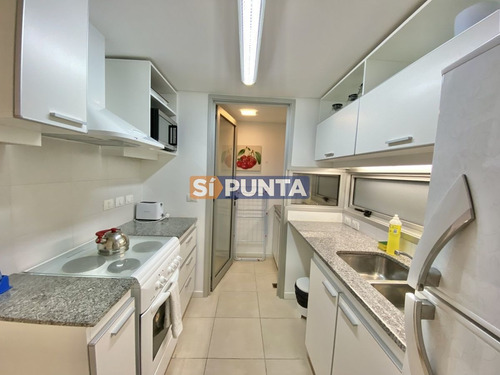 Imagen 10 de 23 de Venta De Apartamento De 2 Dormitorios En Mansa Punta Del Este