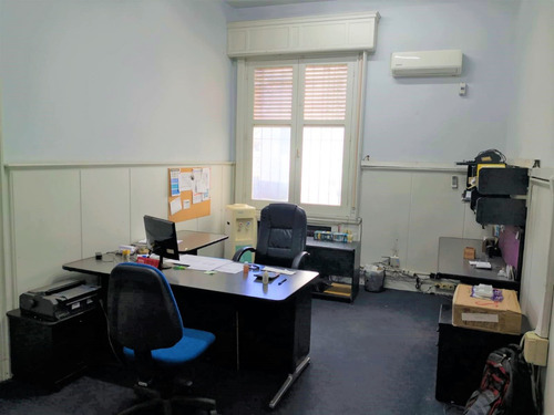 Oficinas De Múltiples Usos Dentro De Predio Logístico, Muy Seguro, La Mejor Ubicación Centro Geográfico De Montevideo.