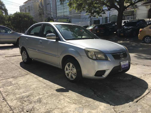 Kia Rio 2012 1.6 4 P