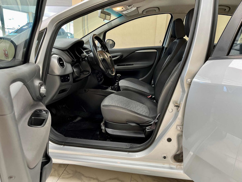 Imagen 18 de 25 de Fiat Punto Essense 1.6 16v Full Año 2014 Oscar Automotores
