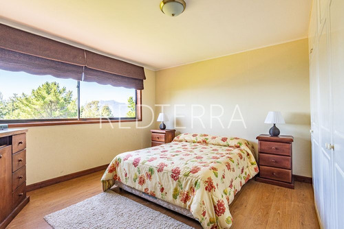 Imagen 20 de 30 de Hermosa Casa Con Vista Al Lago Y Al Volcán