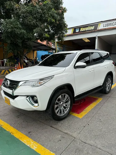 Toyota Fortuner 2.4 Street At 7As