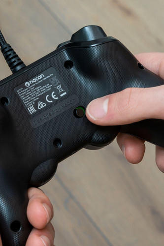 Imagen 6 de 6 de Control Alambrico Nacon Pro Compact Xbox Series X|s