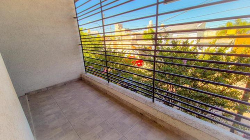 Ph 2 Ambientes Al Frente Con Balcon