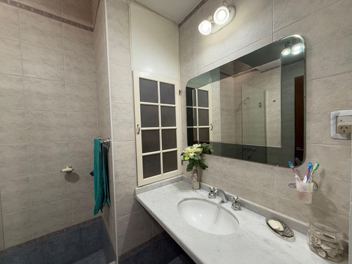 Vende Casa Con Pileta Barrio Dean Funes