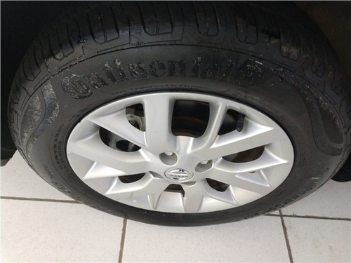 Nissan Versa 1.6 16v Flex Sv 4p Xtronic