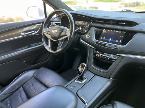 Cadillac XT5 3.7 Platinum At
