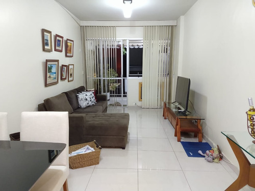 Imagem 8 de 30 de Excelente Apartamento Em Botafogo Com 2 Quartos (sendo 1 Suíte) E Sala Com Acesso À Varanda. - 1800