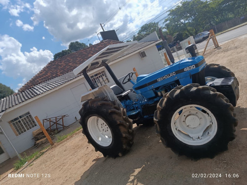 Trator New Holland 4630 4x4