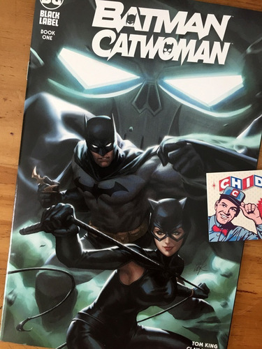 Comic -  Batman Catwoman #1 Ejikure Variant