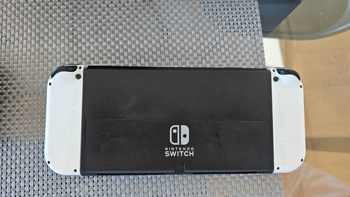 Nintendo Switch Oled - Consola Y Muchos Accesorios (Usado)