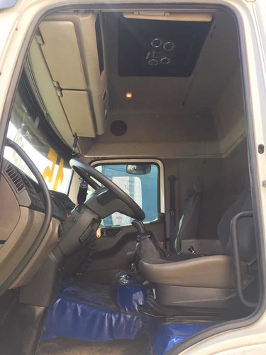 Vw 25.420,cav Mecanico 6x2. Ano 2015