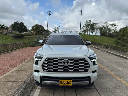 Toyota Sequoia 3.5 V6 Capstone