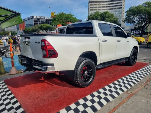 Toyota Hilux Srv 2.4 At