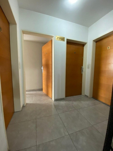 Imagen 3 de 10 de Monoambiente En Venta En Moron Sur