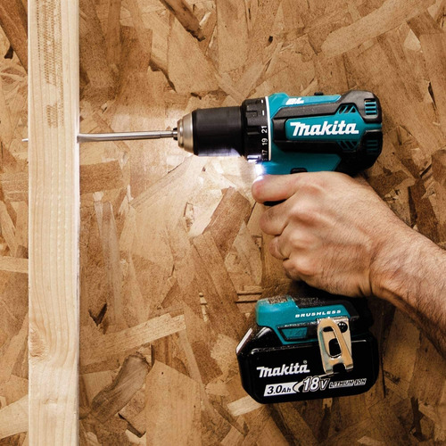 Kit De Perfuração Makita Xt281s. 18v, Com Carregador E Bater