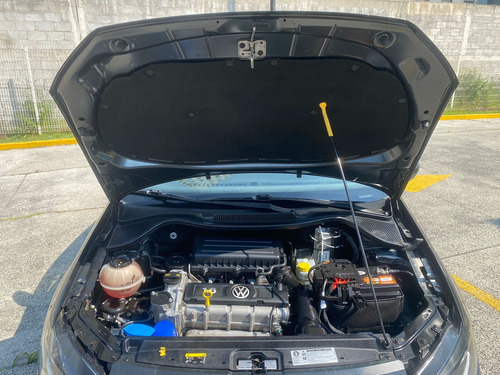 Volkswagen Vento 1.6 Confortline At