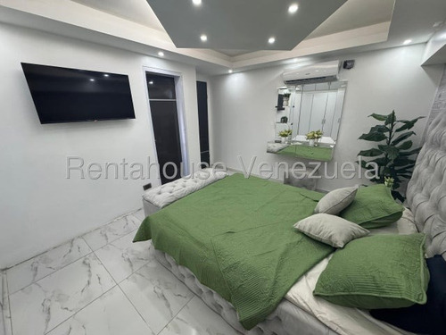 Apartamento En Venta Santa Paula 25-14873 Lv