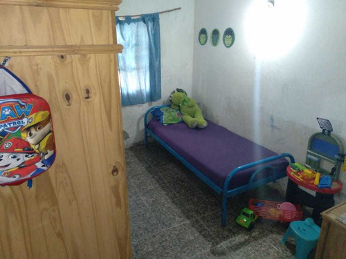 Imagen 8 de 10 de Casa 4 Ambientes A Remodelar En Villa Luzuriaga