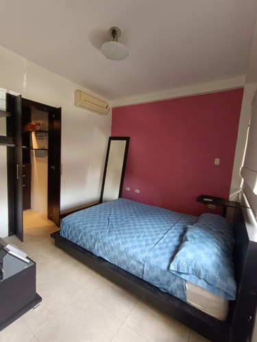 Leandro Araque Inzitu Realtors Vende Townhouse Amoblado En Residencias Mucubají Naguanagua Urb. Guayabal