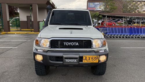 Toyota Land Cruiser 4.5 Vxr Fl Lc200
