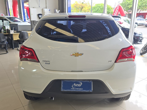 Chevrolet Onix plus 1.0 MPFI LT 8V FLEX 4P MANUAL