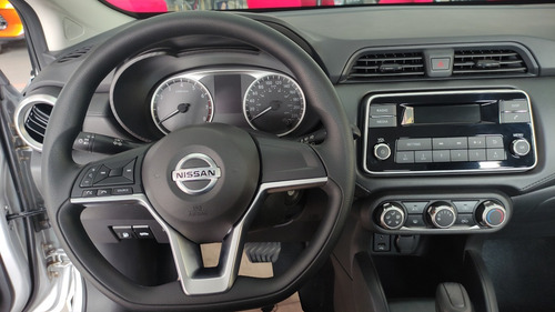 Imagen 9 de 14 de Nissan Versa Sense Cvt