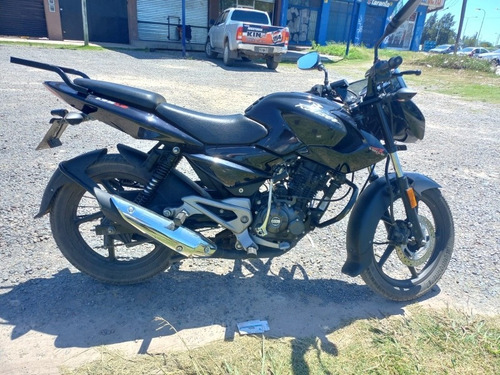 Imagen 1 de 6 de Bajaj Rouser 135