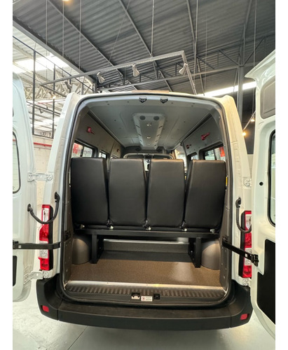Renault Master 2.3 Dci Diesel Minibus Executive 16l L3h2 3p
