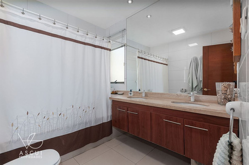 Casa Sn Carlos De Apoquindo,condominio 5 Dorm, 4 Baños, Serv
