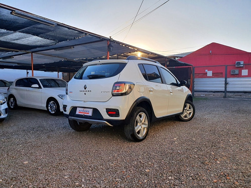 Imagen 3 de 16 de Renault Sandero Stepway Expression