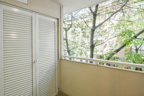 Departamento De 3 Dormitorios En Venta - Nuevo Con Cochera Y Patio - Centro