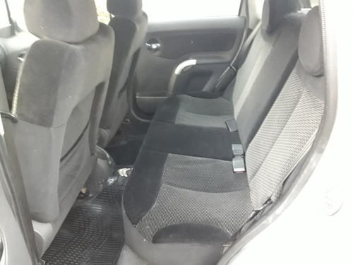 Imagen 9 de 12 de Citroen C3 1,4 Hdi Exclusive