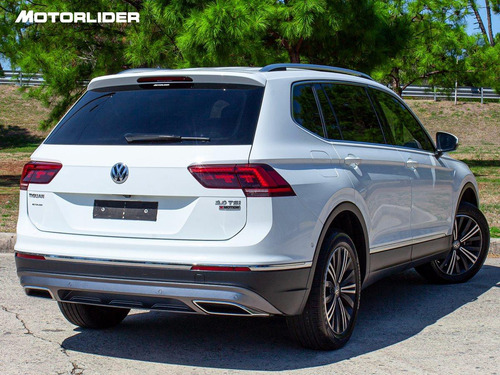 Imagen 5 de 25 de Volkswagen Tiguan 2.0 Highline 7 Ps | Permuta / Financia