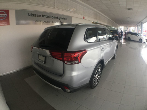 Imagen 7 de 15 de Mitsubishi Outlander 5 Puertas