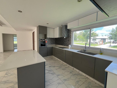 Casa En Venta A Estrenar En Pilar Del Este - Santa Elena