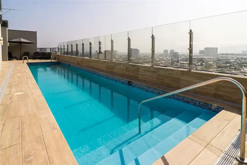Departamento Nva. Andres Bello, Piso 17, Vista Poniente