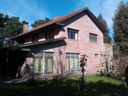 Imagen 2 de 27 de Quinta En Venta - 5 Dormitorios 3 Baños - 396mts2 - Mar Del Plata